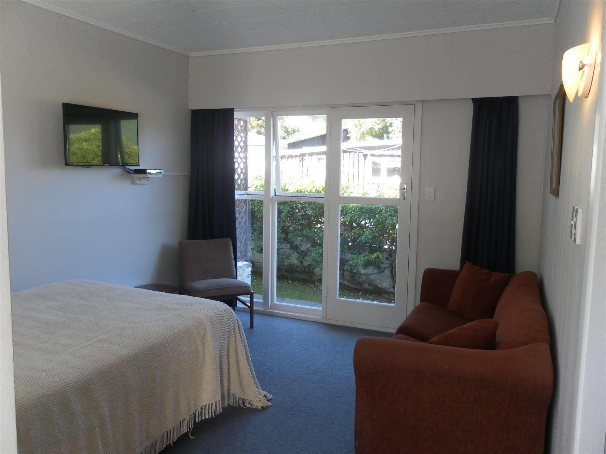 Beachside Sunnyvale Motel Picton Exteriér fotografie