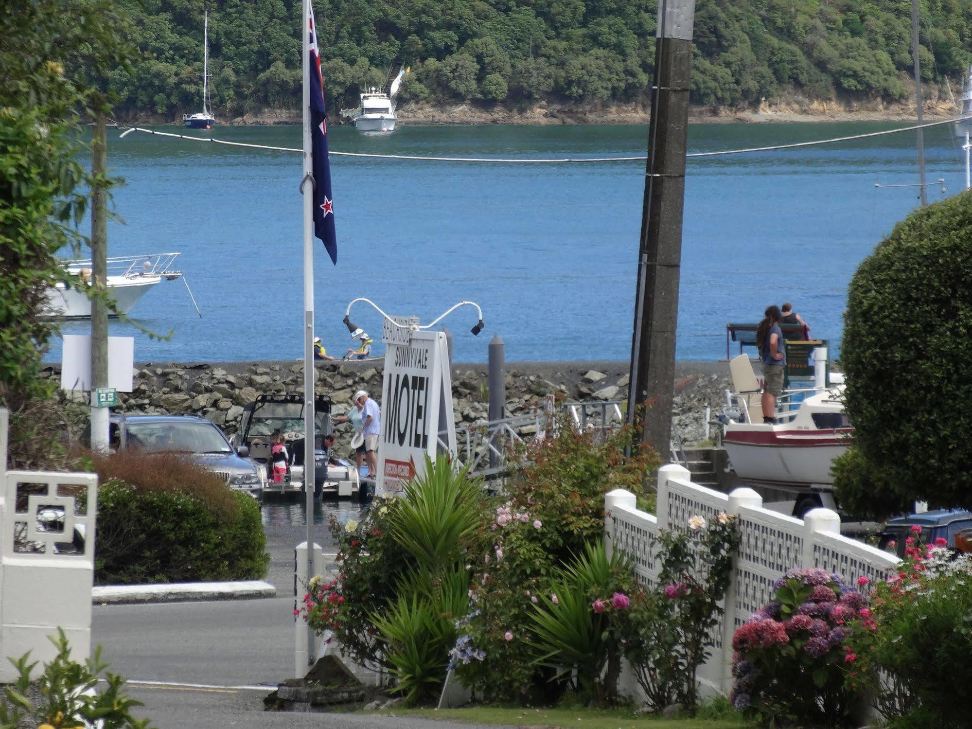 Beachside Sunnyvale Motel Picton Exteriér fotografie